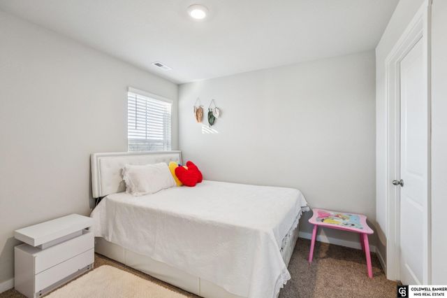 9306 Reynolds Street, Omaha, NE 68122