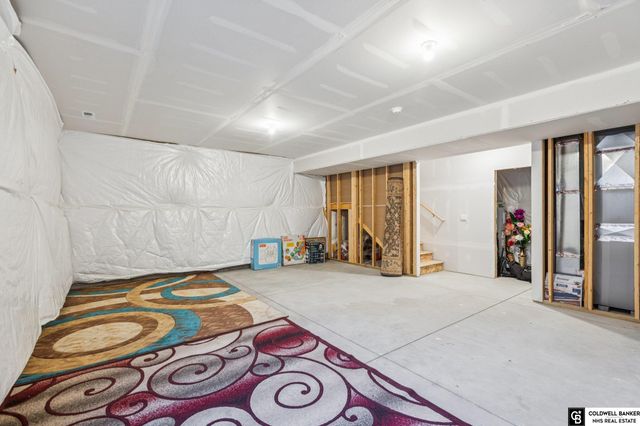 9306 Reynolds Street, Omaha, NE 68122