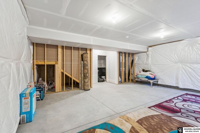 9306 Reynolds Street, Omaha, NE 68122