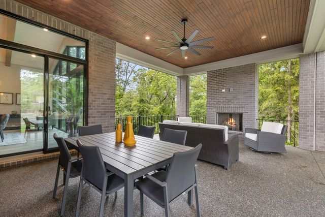 48000 W 8 Mile Road W, Novi City, MI 48167