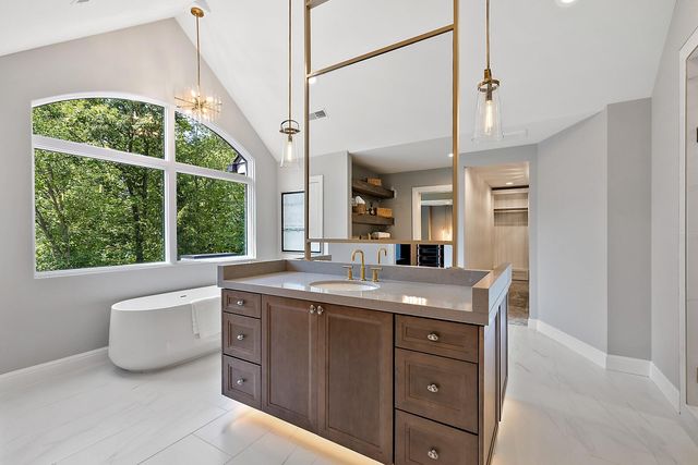 48000 W 8 Mile Road W, Novi City, MI 48167