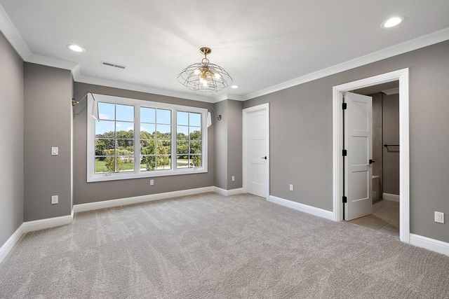 48000 W 8 Mile Road W, Novi City, MI 48167