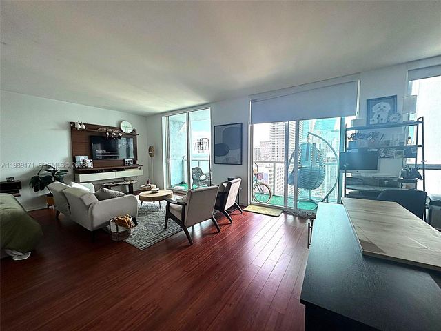 244 Biscayne Blvd 3707, Miami, FL 33132