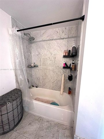 244 Biscayne Blvd 3707, Miami, FL 33132