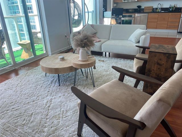 244 Biscayne Blvd 3707, Miami, FL 33132