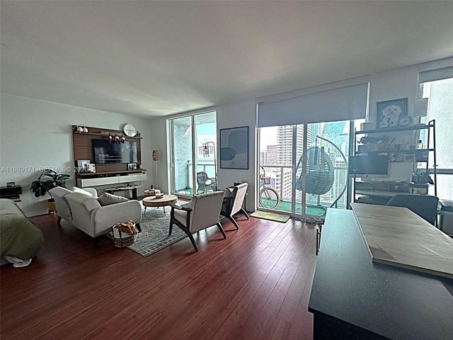 244 Biscayne Blvd 3707, Miami, FL 33132