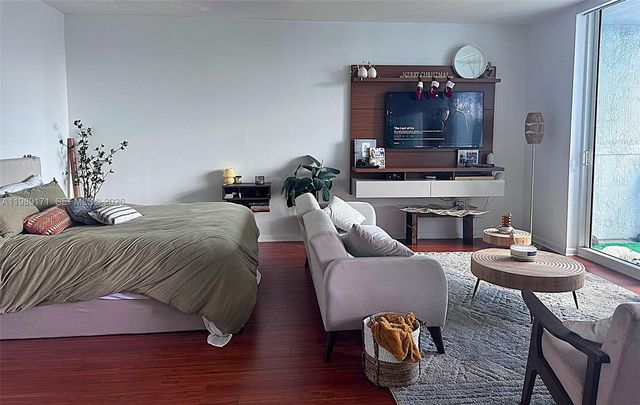 244 Biscayne Blvd 3707, Miami, FL 33132