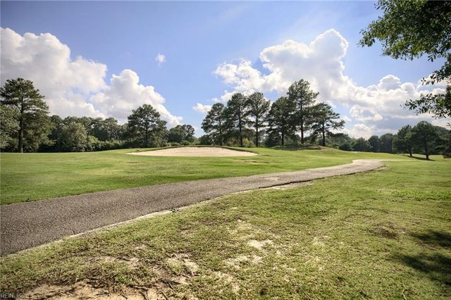 946 Nicklaus DR, Newport News, VA 23602