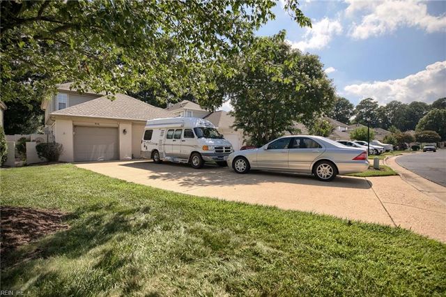 946 Nicklaus DR, Newport News, VA 23602