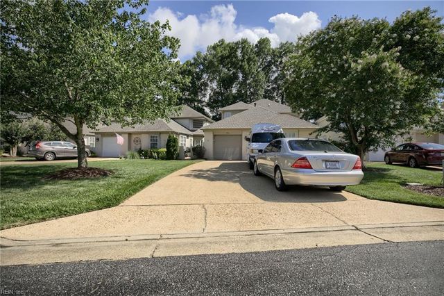 946 Nicklaus DR, Newport News, VA 23602