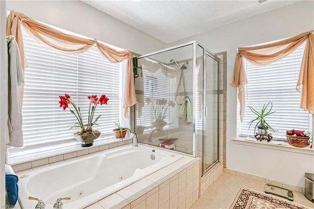 946 Nicklaus DR, Newport News, VA 23602