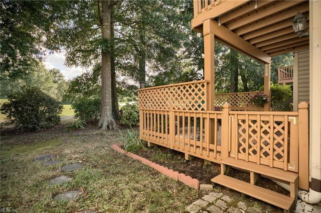 946 Nicklaus DR, Newport News, VA 23602