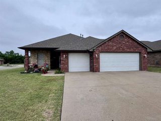 5709 NW Lady Marna Ave, Lawton, OK 73505