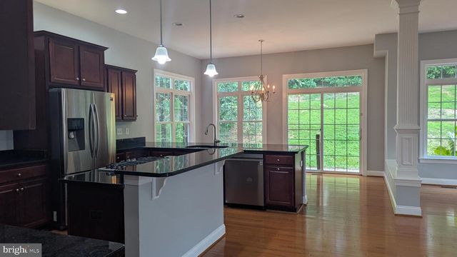 7119 BARRY RD, Alexandria, VA 22315