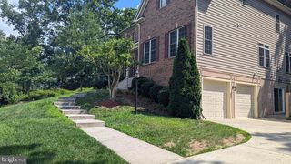 7119 BARRY RD, Alexandria, VA 22315