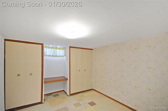 21611 Sussex Street, Oak Park, MI 48237