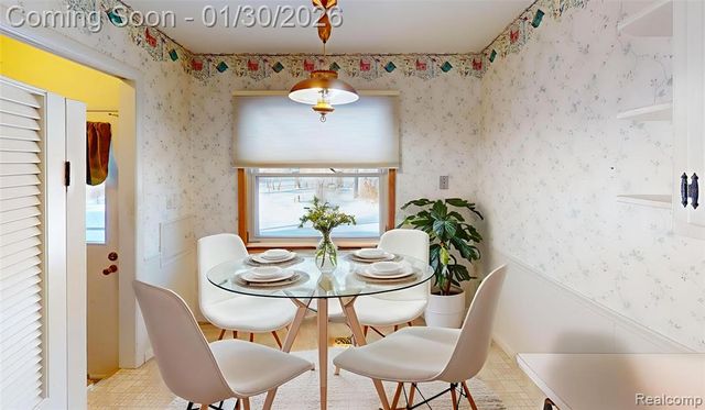 21611 Sussex Street, Oak Park, MI 48237