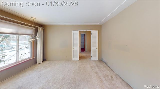 21611 Sussex Street, Oak Park, MI 48237