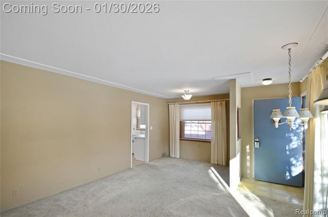 21611 Sussex Street, Oak Park, MI 48237