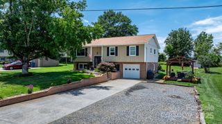 3651 16th Street NE, Hickory, NC 28601