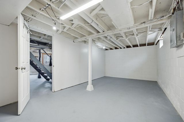 2099 317th Avenue NE, Cambridge, MN 55008