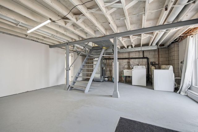 2099 317th Avenue NE, Cambridge, MN 55008