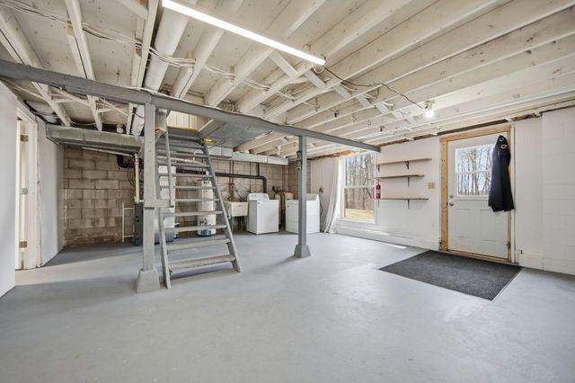 2099 317th Avenue NE, Cambridge, MN 55008