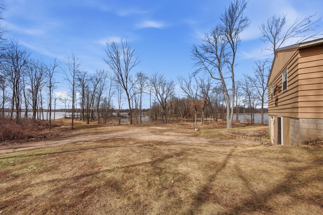 2099 317th Avenue NE, Cambridge, MN 55008