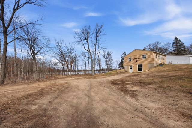 2099 317th Avenue NE, Cambridge, MN 55008