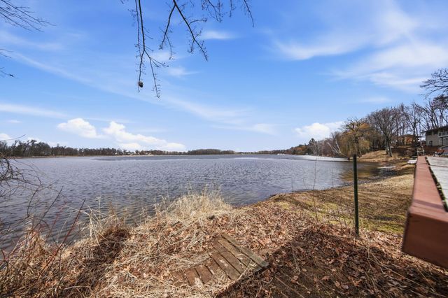 2099 317th Avenue NE, Cambridge, MN 55008