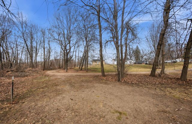 2099 317th Avenue NE, Cambridge, MN 55008