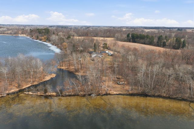 2099 317th Avenue NE, Cambridge, MN 55008