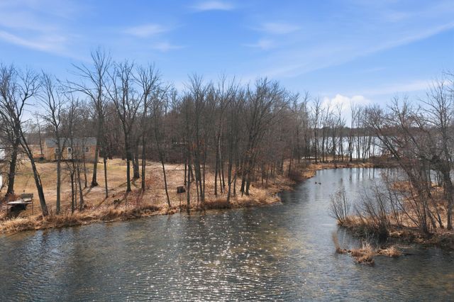 2099 317th Avenue NE, Cambridge, MN 55008