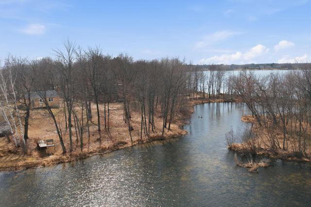 2099 317th Avenue NE, Cambridge, MN 55008