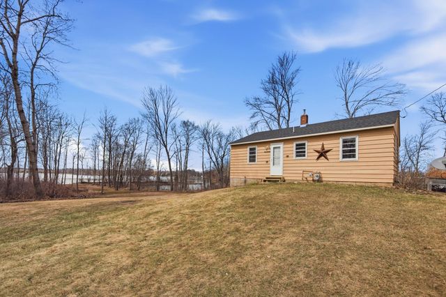 2099 317th Avenue NE, Cambridge, MN 55008