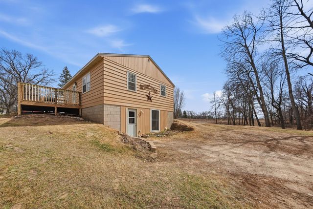 2099 317th Avenue NE, Cambridge, MN 55008