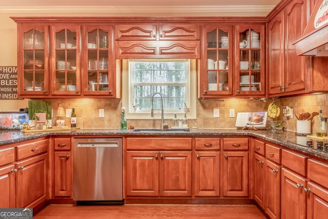 209 Suffolk Way, Mcdonough, GA 30252