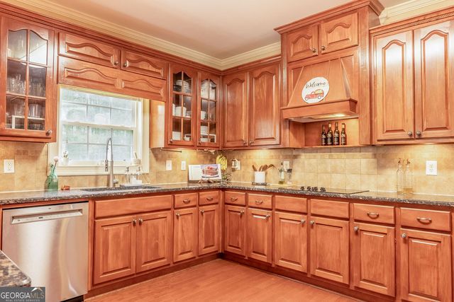 209 Suffolk Way, Mcdonough, GA 30252