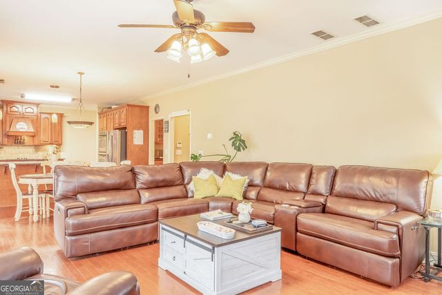 209 Suffolk Way, Mcdonough, GA 30252