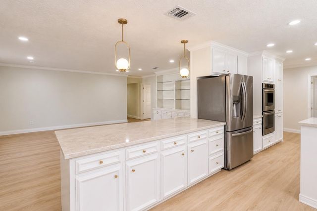 5646 Indigo Street, Houston, TX 77096