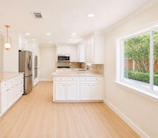 5646 Indigo Street, Houston, TX 77096