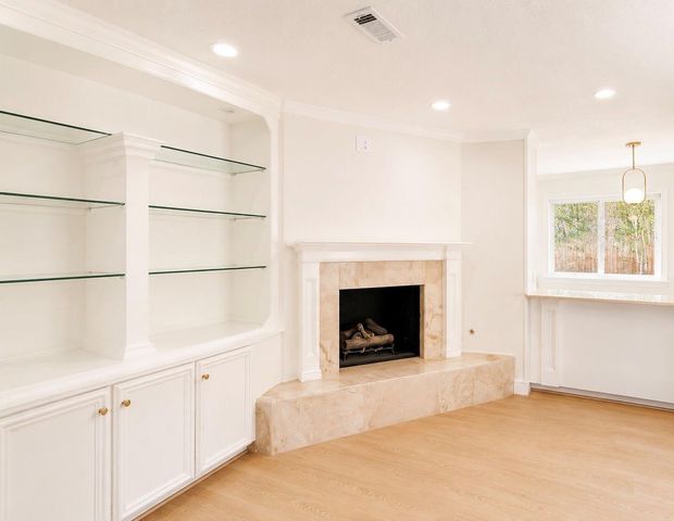 5646 Indigo Street, Houston, TX 77096