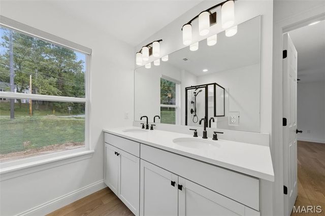 8 Shady Elm Court, St Charles, MO 63301