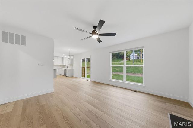 8 Shady Elm Court, St Charles, MO 63301