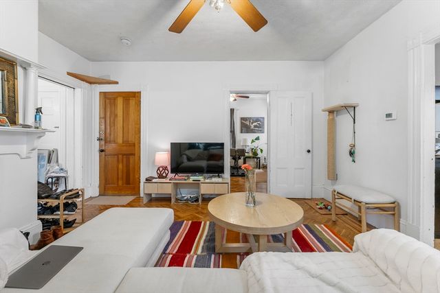 9 Dartmouth St, Somerville, MA 02145