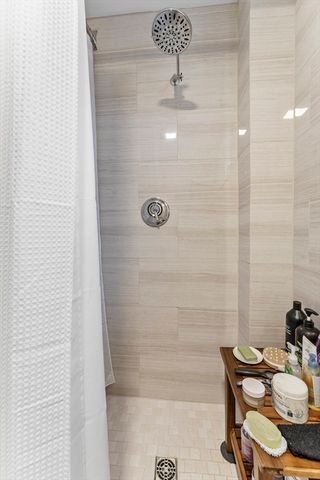 9 Dartmouth St, Somerville, MA 02145