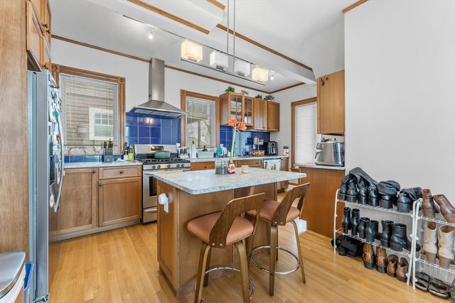 9 Dartmouth St, Somerville, MA 02145