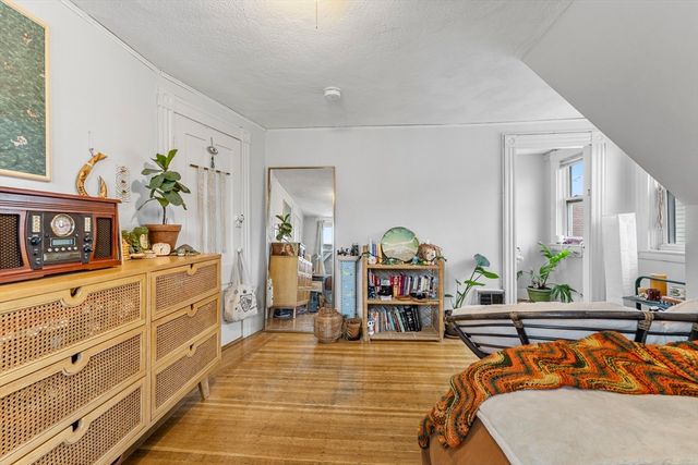 9 Dartmouth St, Somerville, MA 02145