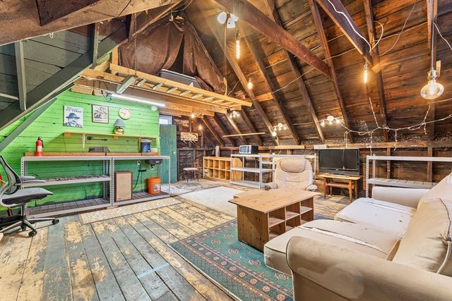 9 Dartmouth St, Somerville, MA 02145