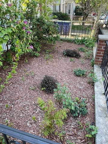 9 Dartmouth St, Somerville, MA 02145